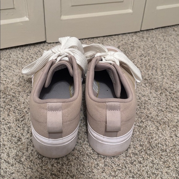 adidas Women's Sneakers in Beige and White - Picture 3 of 7